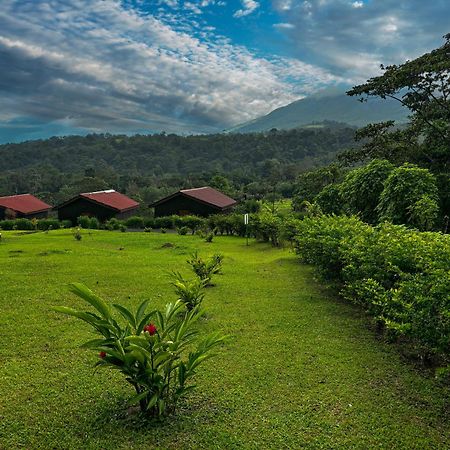 Arenal Roca Lodge & Bungalows La Fortuna ภายนอก รูปภาพ