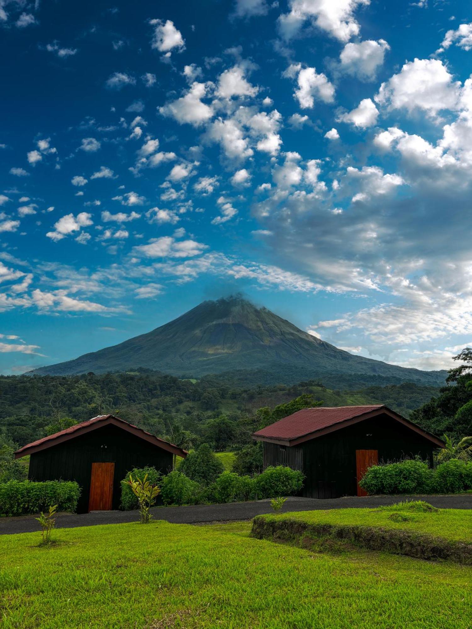 Arenal Roca Lodge & Bungalows La Fortuna ภายนอก รูปภาพ