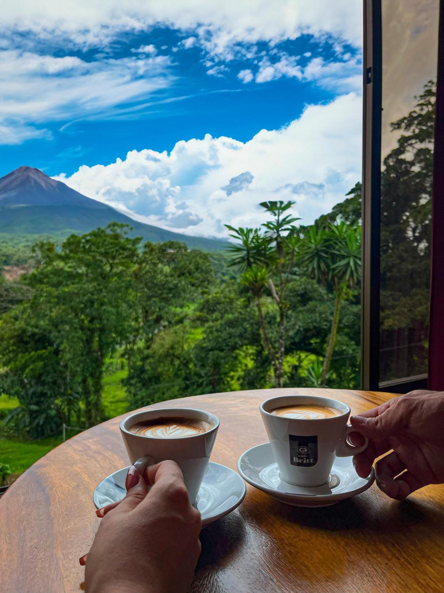 Arenal Roca Lodge & Bungalows La Fortuna ภายนอก รูปภาพ