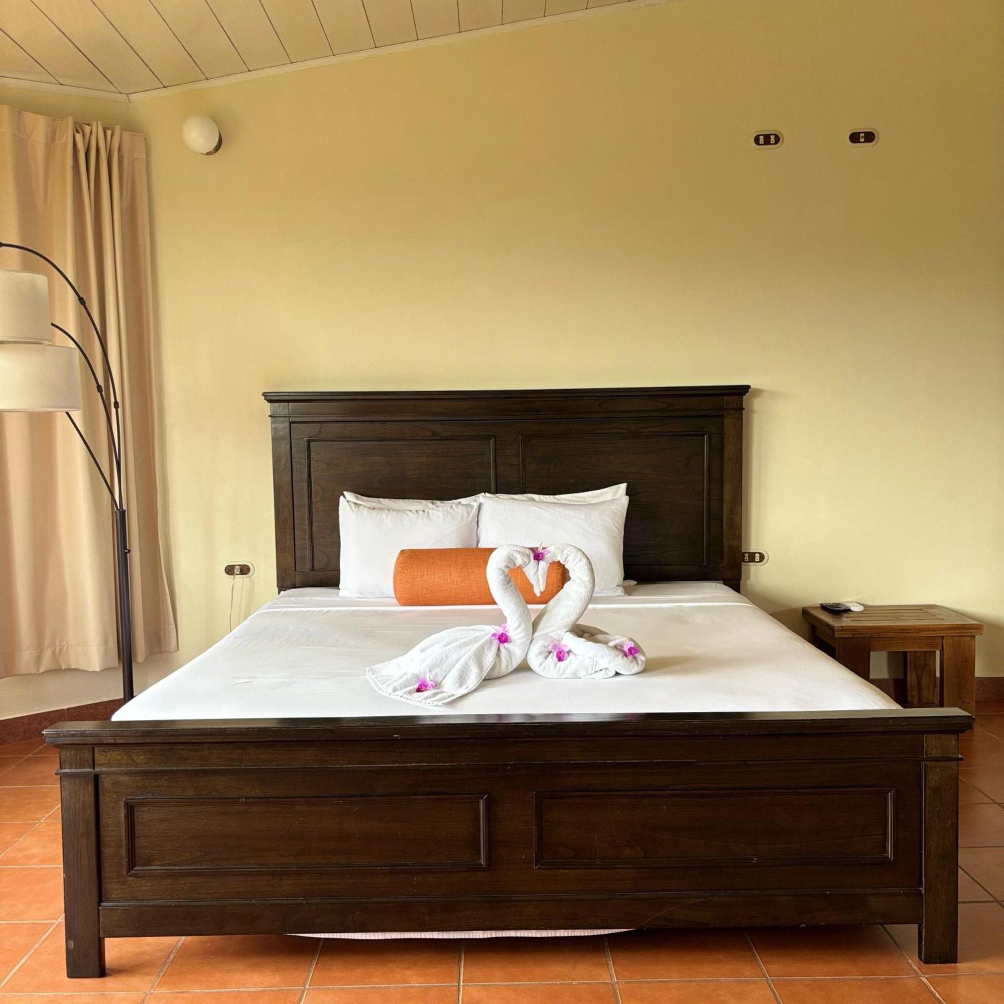 Arenal Roca Lodge & Bungalows La Fortuna ภายนอก รูปภาพ