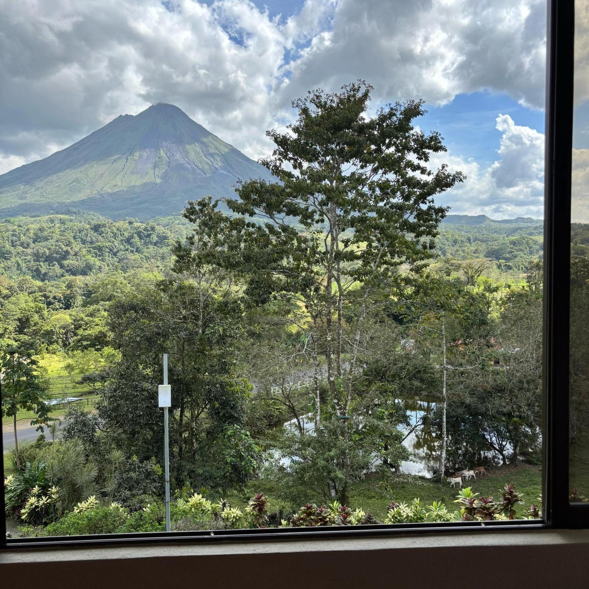 Arenal Roca Lodge & Bungalows La Fortuna ภายนอก รูปภาพ